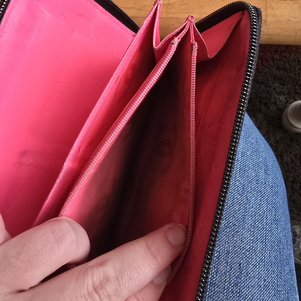 CHANEL | black quilted leather 'Cambon' coco mark zip-around wallet organizer - Picture 12 of 12